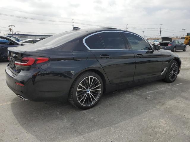 WBA13AG03NCJ91455 - 2022 BMW 530E BLACK photo 3