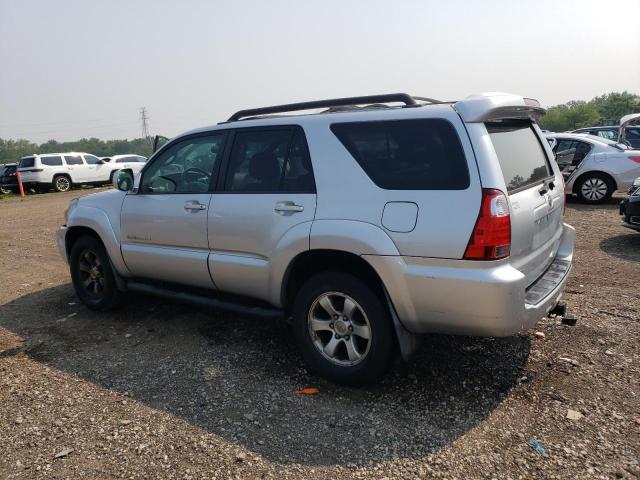 JTEBU14R878099587 - 2007 TOYOTA 4RUNNER SR5 SILVER photo 2