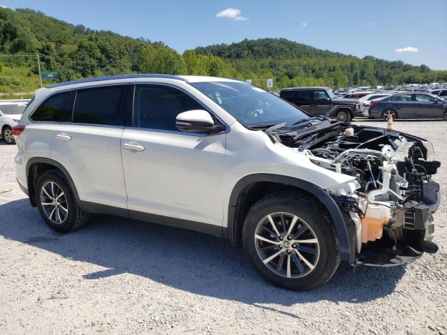 5TDJZRFH0KS626501 - 2019 TOYOTA HIGHLANDER SE WHITE photo 4