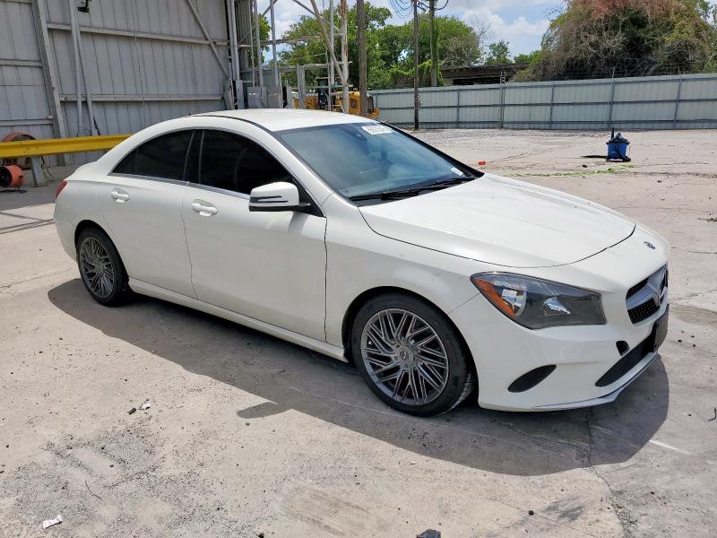 WDDSJ4EB9JN580012 - 2018 MERCEDES-BENZ CLA 250 白色 照片 4