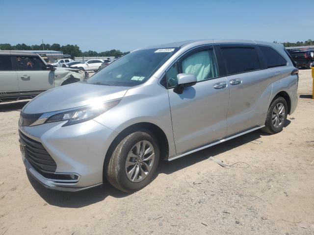 2023 TOYOTA SIENNA XLE, 