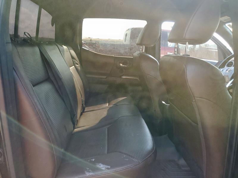 5TFEZ5CN8HX038353 - 2017 TOYOTA TACOMA DOUBLE CAB 黑色 照片 10