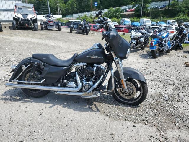 2010 HARLEY-DAVIDSON FLHX, 