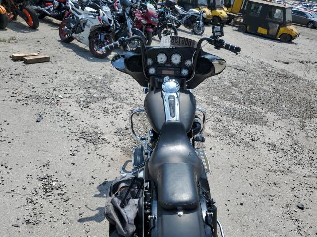1HD1KB417AB618577 - 2010 HARLEY-DAVIDSON FLHX შავი ფოტო 6