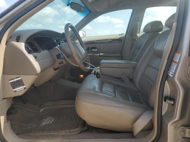 1LNHM81W6YY891042 - 2000 LINCOLN TOWN CAR EXECUTIVE TAN photo 7