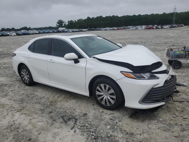 4T1H31AK5RU077576 - 2024 TOYOTA CAMRY LE WHITE photo 4