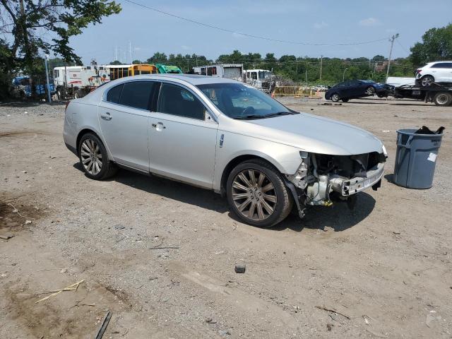 1LNHM94R99G627350 - 2009 LINCOLN MKS CREAM photo 4