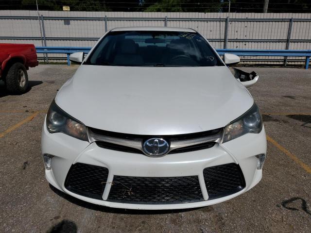 4T1BF1FK0GU557172 - 2016 TOYOTA CAMRY LE WHITE photo 5