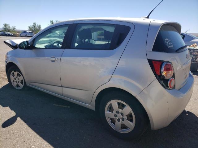 1G1JA6SGXD4166337 - 2013 CHEVROLET SONIC LS 银色 照片 2