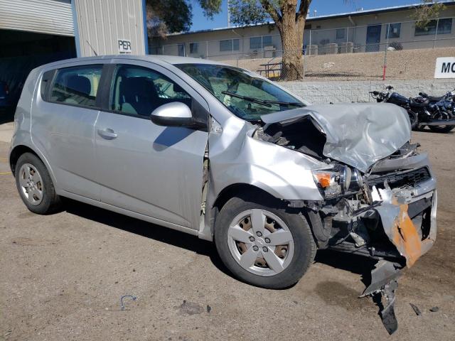 1G1JA6SGXD4166337 - 2013 CHEVROLET SONIC LS SILVER photo 4