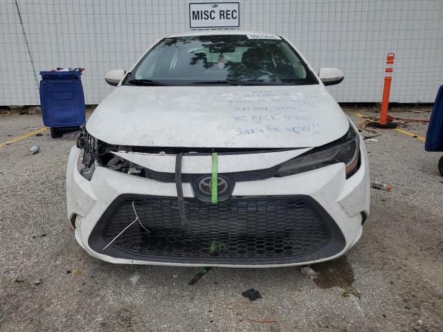 5YFEPRAE1LP073811 - 2020 TOYOTA COROLLA LE WHITE photo 5