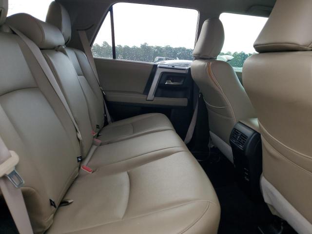 JTEZU5JR8J5177076 - 2018 TOYOTA 4RUNNER SR5 Weiß Foto 10