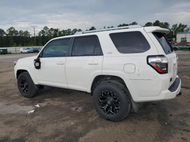 JTEZU5JR8J5177076 - 2018 TOYOTA 4RUNNER SR5 Weiß Foto 2