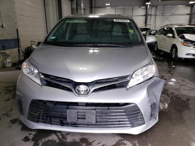 5TDKZ3DCXJS942401 - 2018 TOYOTA SIENNA LE GRAY photo 5