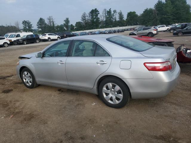 4T1BE46KX8U225858 - 2008 TOYOTA CAMRY CE SILVER photo 2