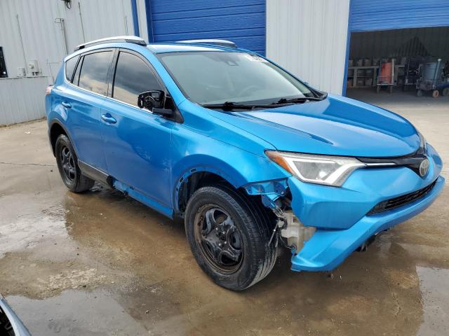 JTMZFREV9JD122493 - 2018 TOYOTA RAV4 LE 蓝色 照片 4