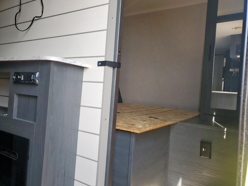 4YDT29B22M8925040 - 2021 ASPEN TRAIL TRAILER TWO TONE photo 6