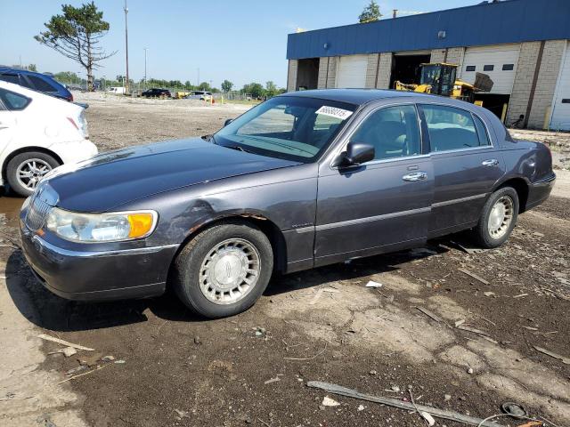 1LNHM81W71Y723044 - 2001 LINCOLN TOWN CAR EXECUTIVE Blau Foto 1