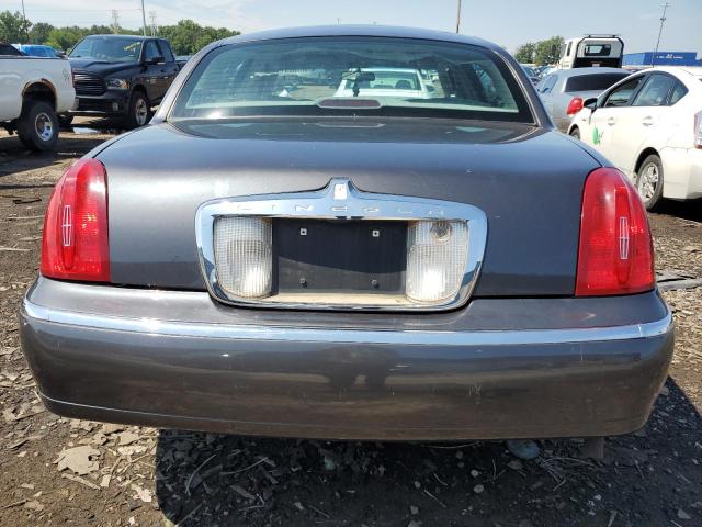 1LNHM81W71Y723044 - 2001 LINCOLN TOWN CAR EXECUTIVE Blau Foto 6