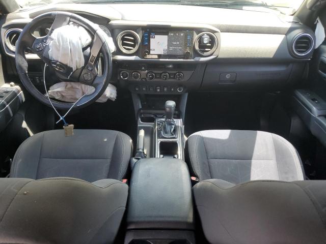 3TMDZ5BN6JM046363 - 2018 TOYOTA TACOMA DOUBLE CAB ბეჟი ფოტო 8