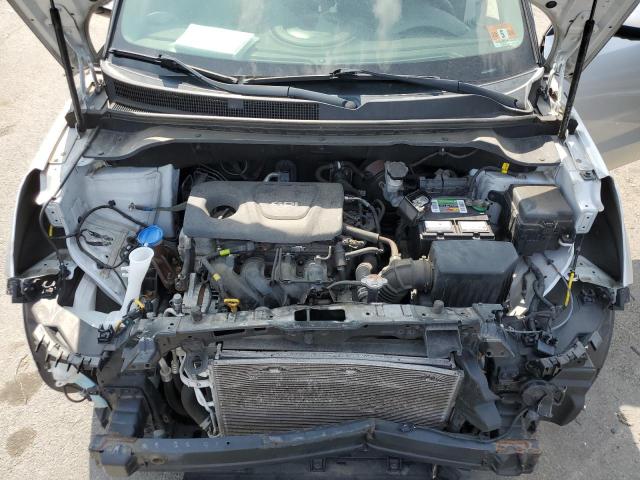 KNDJN2A21H7431760 - 2017 KIA SOUL SILVER photo 11