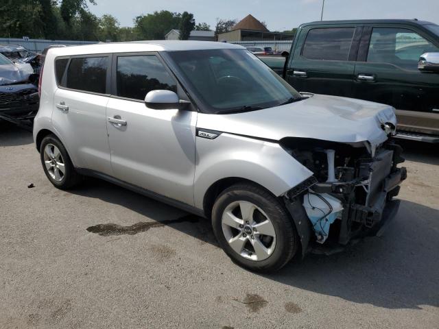 KNDJN2A21H7431760 - 2017 KIA SOUL SILVER photo 4