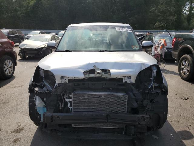 KNDJN2A21H7431760 - 2017 KIA SOUL SILVER photo 5