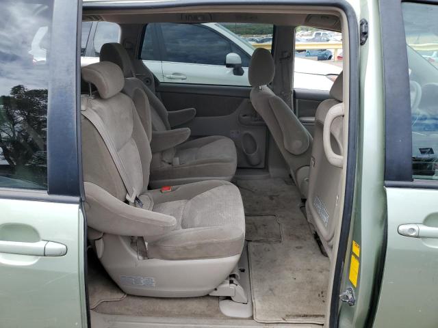 5TDZK23C29S255696 - 2009 TOYOTA SIENNA CE GREEN photo 10