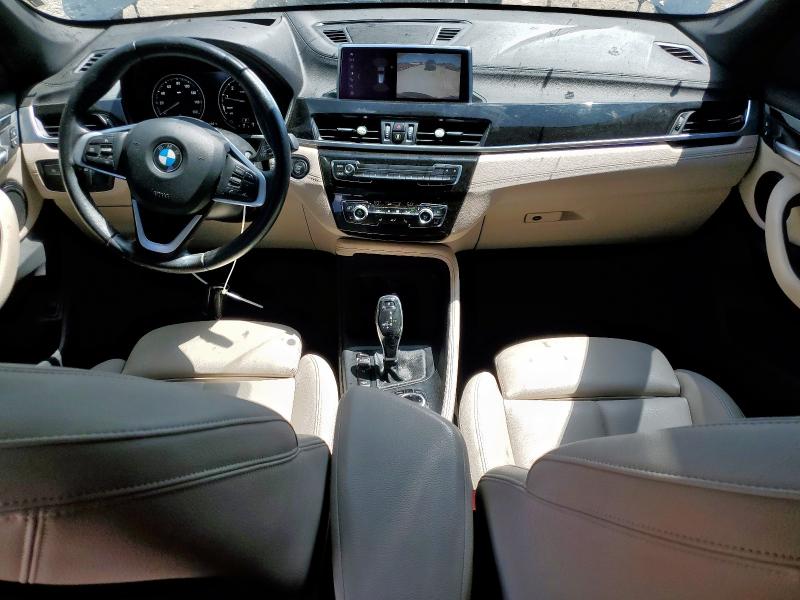 WBXJG9C03L5P38384 - 2020 BMW X1 XDRIVE28I GRAY photo 8