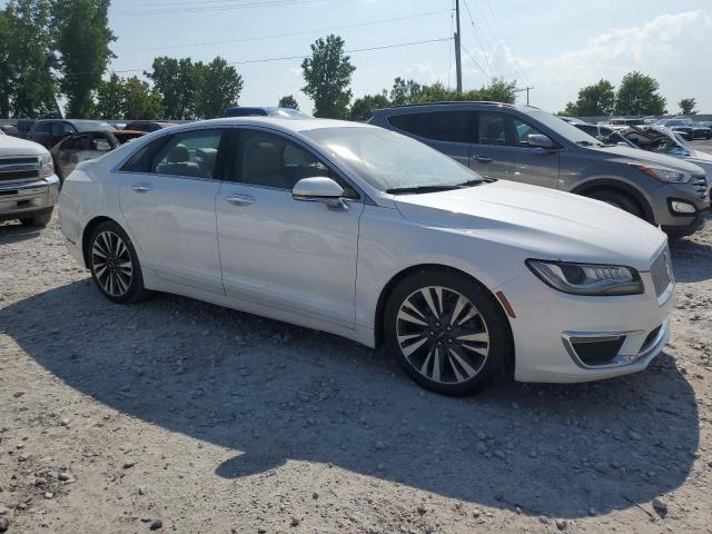 3LN6L5F92JR618356 - 2018 LINCOLN MKZ RESERVE WHITE photo 4