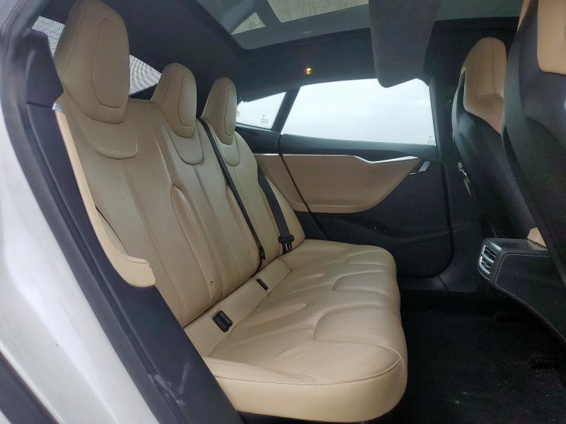 5YJSA1E28FF103618 - 2015 TESLA MODEL S Սպիտակ լուսանկար 11