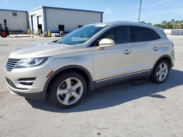 5LMCJ1C98HUL31058 - 2017 LINCOLN MKC PREMIERE BEIGE photo 1