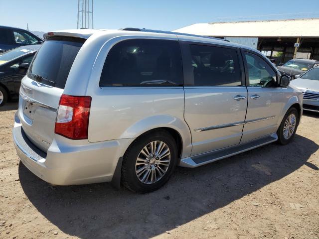 2A4RR6DG7BR758511 - 2011 CHRYSLER TOWN & COU LIMITED SILVER photo 3