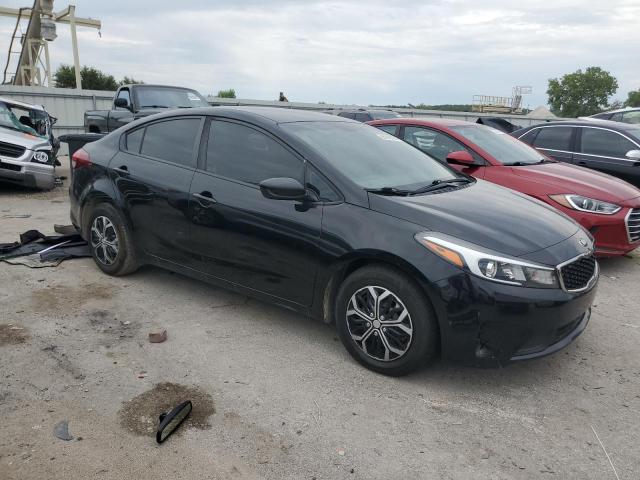 3KPFL4A77JE263745 - 2018 KIA FORTE LX BLACK photo 4