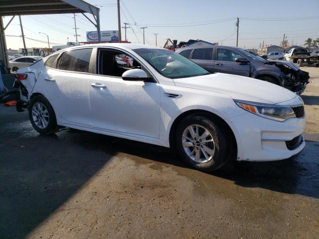 5XXGT4L37JG185280 - 2018 KIA OPTIMA LX WHITE photo 4