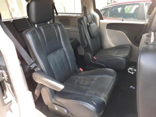 2C4RC1CGXDR753298 - 2013 CHRYSLER TOWN & COU TOURING L BLUE photo 6