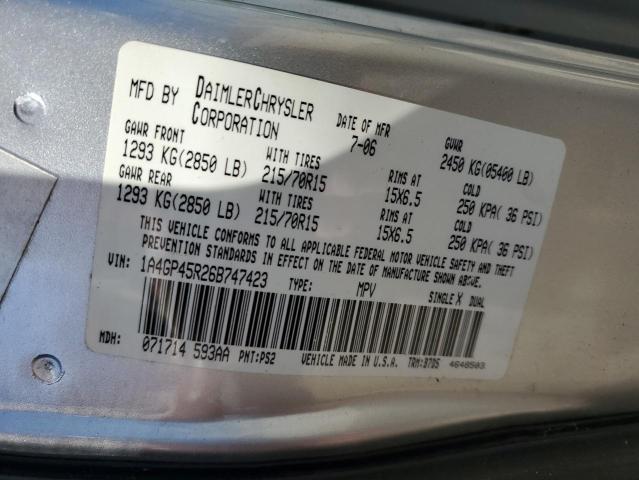 1A4GP45R26B747423 - 2006 CHRYSLER TOWN & COU ვერცხლისფერი ფოტო 10