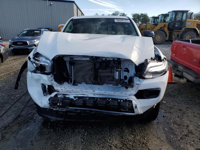3TYSZ5AN0NT093570 - 2022 TOYOTA TACOMA ACCESS CAB WHITE photo 5