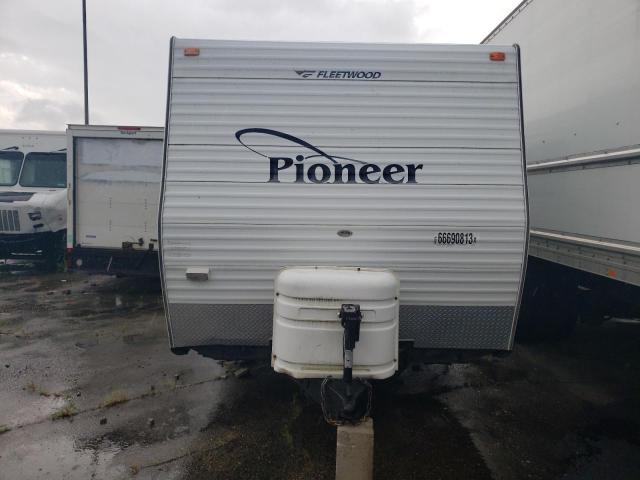 1EB1C272866011654 - 2006 FLEETWOOD PIONEER WHITE photo 9