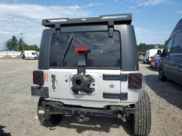 1J4BA3H17AL114995 - 2010 JEEP WRANGLER UNLIMITED SPORT SILVER photo 6