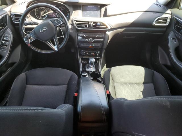 SJKCH5CP6HA039576 - 2017 INFINITI QX30 BASE WHITE photo 8