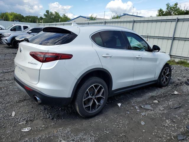 ZASPAKBN3K7C48602 - 2019 ALFA ROMEO STELVIO TI WHITE photo 3