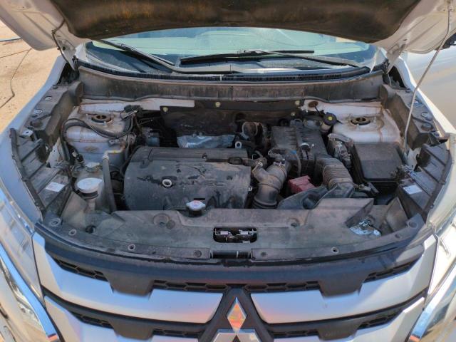 JA4APUAU9MU002525 - 2021 MITSUBISHI OUTLANDER ES WHITE photo 11