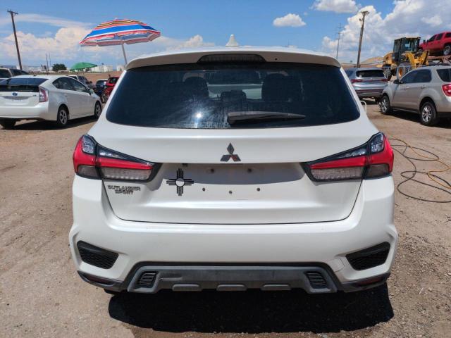 JA4APUAU9MU002525 - 2021 MITSUBISHI OUTLANDER ES WHITE photo 6