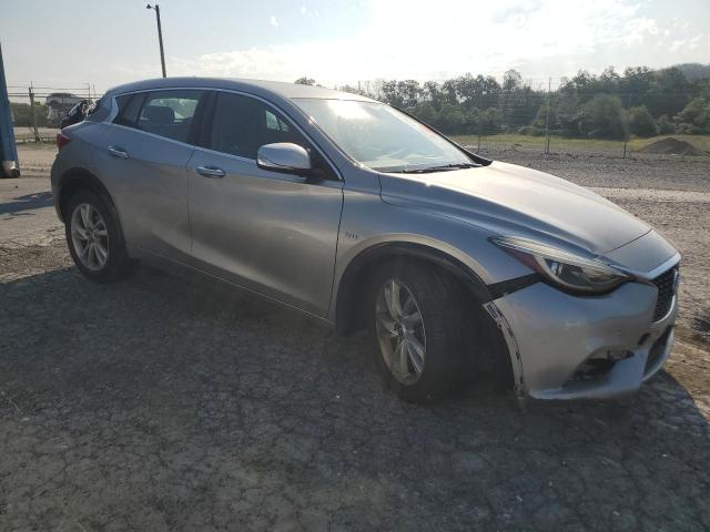 SJKCH5CP6JA060384 - 2018 INFINITI QX30 BASE Күміс фото 4