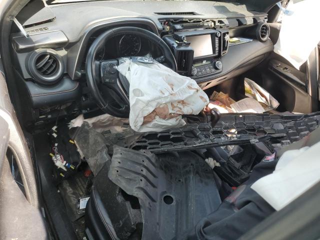 JTMNFREV3JD119474 - 2018 TOYOTA RAV4 SE WHITE photo 8