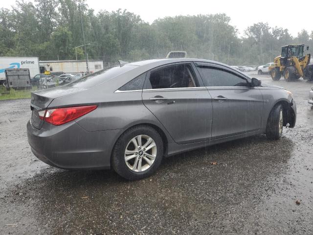 5NPEB4AC8DH710966 - 2013 HYUNDAI SONATA GLS GRAY photo 3