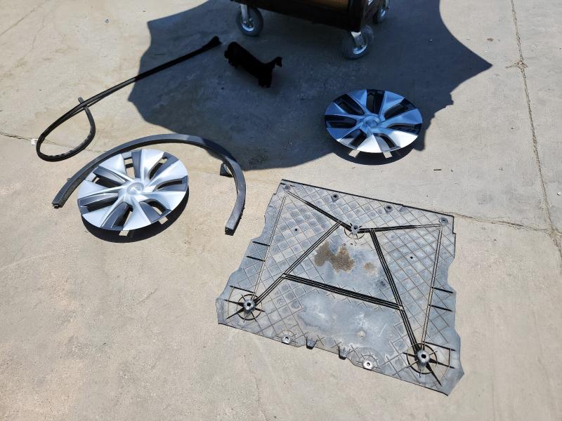 7SAYGDEE2PA087874 - 2023 TESLA MODEL Y Grau Foto 13