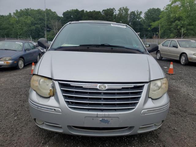 2C4GP64L95R168587 - 2005 CHRYSLER TOWN & COU LIMITED SILVER photo 5