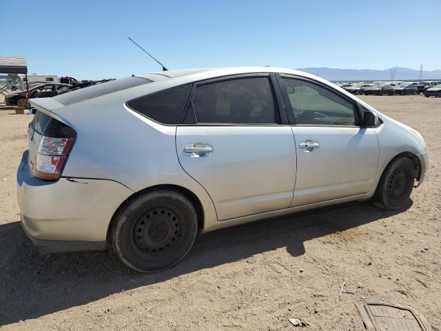 JTDKB20UX50116945 - 2005 TOYOTA PRIUS 银色 照片 3